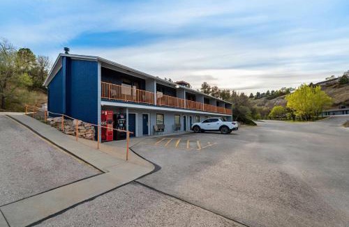 Rapid City Hotel | Travelodge by Wyndham Rapid City