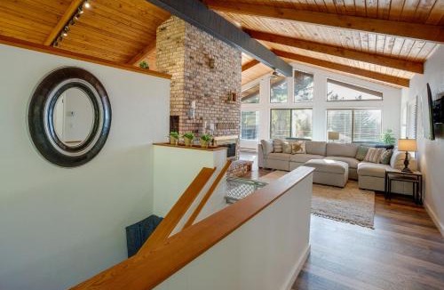 Gold Beach House | Tree-Lined Gold Beach Retreat w/Multiple Decks!