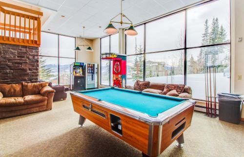 Wildernest Apartment | Treehouse 202