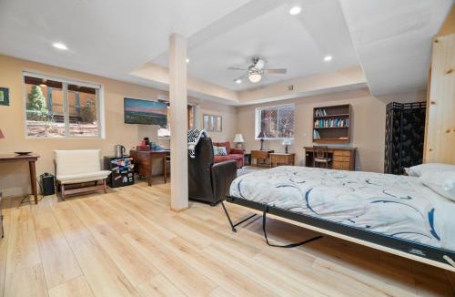 Summit Estates House | Treetop Bearadise - Best mountain living in a nicely furnished and decorated home