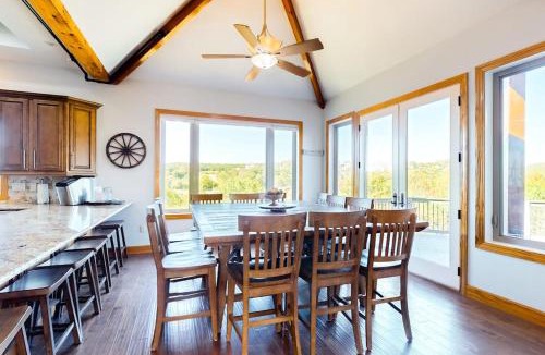 Table Rock House | Treetop View Sanctuary