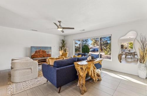 West Sedona House | Trendy 3BR in Sedona: Hot Tub/Fire-pit/Central Location