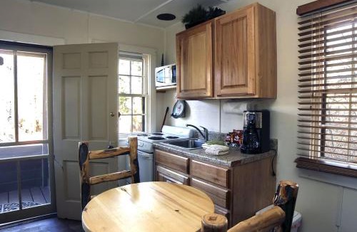 Estes Park House | Triple R Cottages- 7 cabin