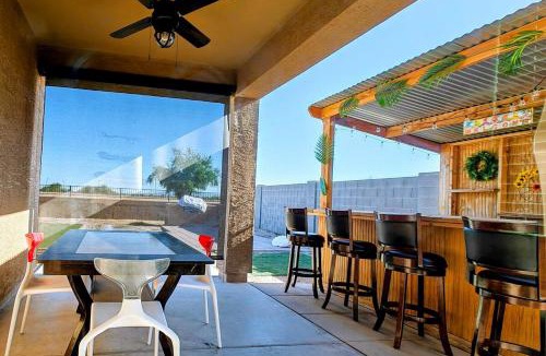 Maricopa House | Tropical Desert Oasis Phoenix 5BR 3Bath with Outdoor Tiki Bar & BBQ