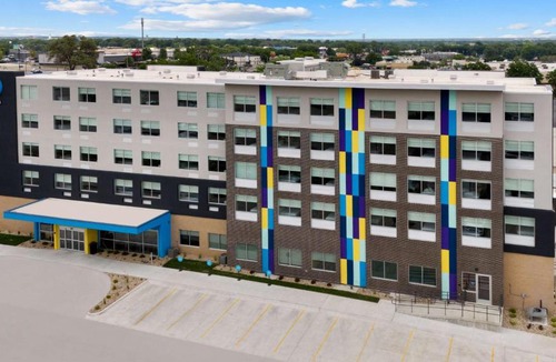 Lincoln Hotel | Tru By Hilton Lincoln East