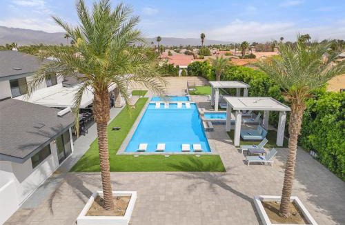 Bermuda Dunes House | True Country 1 Acre Property with 65ft Pool