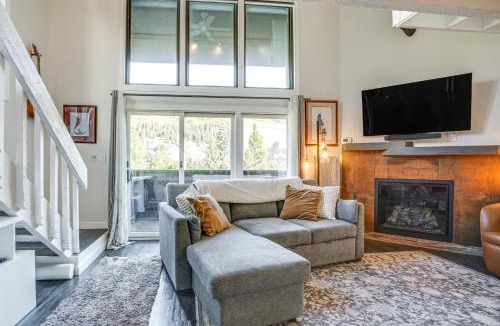 Copper Mountain Village House | True Ski-In Copper Mtn Condo: Quick Walk to Lift!