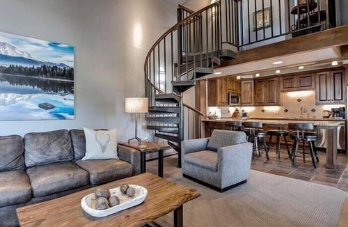 Breckenridge Condo | True Ski-In-Ski-Out 3 Bed-3 Bath Penthouse. Overlooks base of Peak 8. Sleeps 13