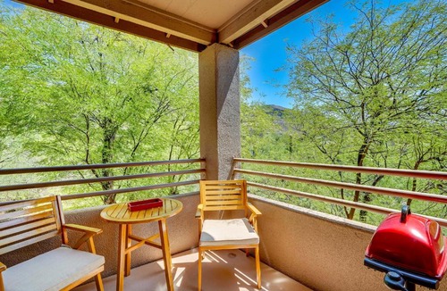 Tucson House | Tucson Oasis: Heated Pool, Tennis Court, Hiking!