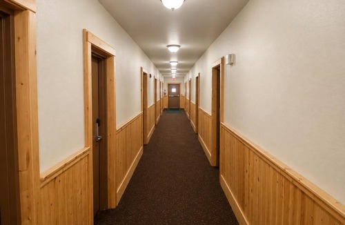 Alexander Hotel | Tumbleweed Inn & Suites
