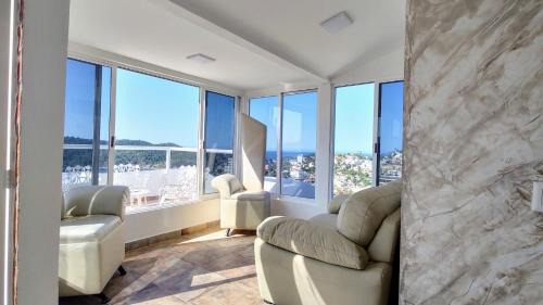 Caleta Apartment | Twin Towers