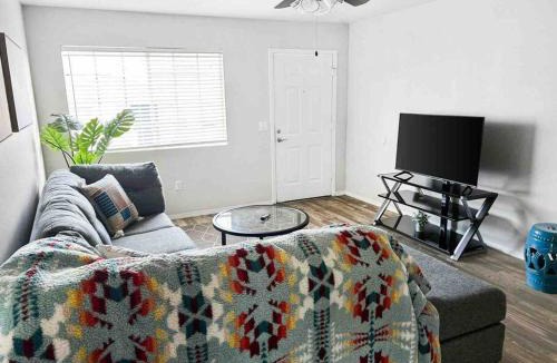 Tucson Apartment | Two Story 4 BR with Private Patio Views
