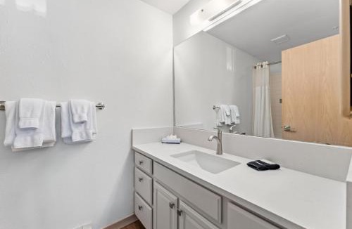 Four O'Clock Apartment | Tyra Stream 234 by Ski Country Resorts