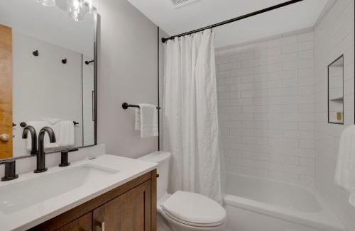 Four O'Clock Apartment | Tyra Summit A2B by Ski Country Resorts