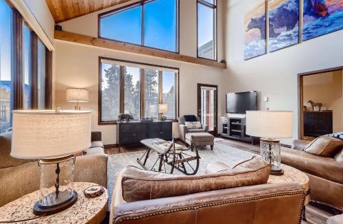 Forest Hills House | Ullr Haus: Luxurious Mountain Home w/Hot Tub Views