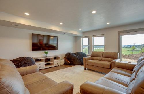 Cherimoya Hill House | Ultimate Family Getaway! Luxe 6BR Bear Lake Home