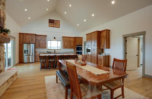 Cherimoya Hill House | Ultimate Family Getaway! Luxe 6BR Bear Lake Home