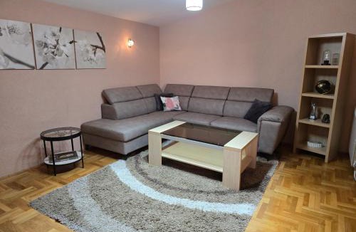 Burtaisi Apartment | UnaTea Suites