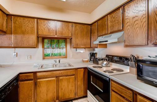 Mount Crested Butte Apartment | Unique, Mountain 4 Br Condo Condo