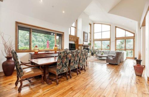 Avon House | Unparalleled Lakeside Villa with Pool, Hot Tub, AC
