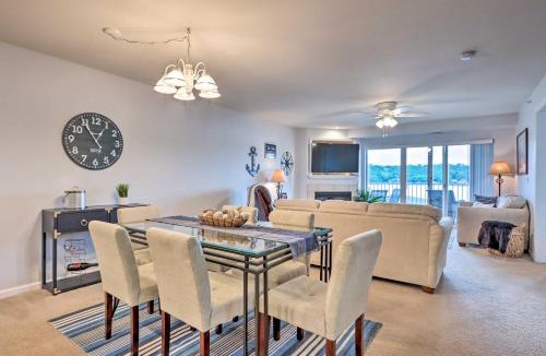 Camdenton House | Unwind Poolside! Waterfront Ozarks Condo