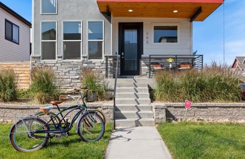 Old Town North House | Upbeat Retreat - Enjoy Bikes, Brews and Mtn Peaks!