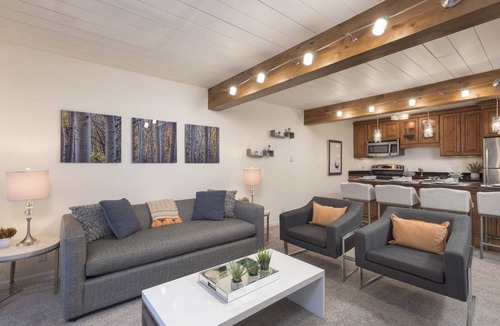 Aspen Hotel | Updated 2 BR in the Heart of Aspen - Pool & Hot Tub