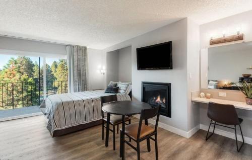 Bend House | Updated Condo with Deschutes River View