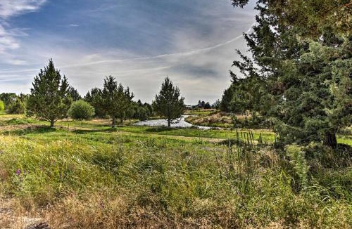 Bend House | Updated Farmhouse w/Deck on Central Oregon Canal!