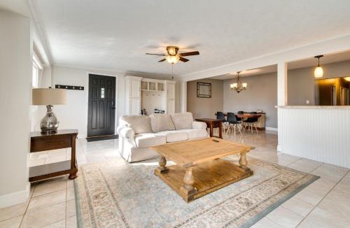 Robinson House | Updated Robinson Vacation Rental w/Fireplace!