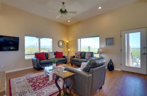 Tucson House | Updated Tucson Home w/Panoramic Mtn Views & Pool!
