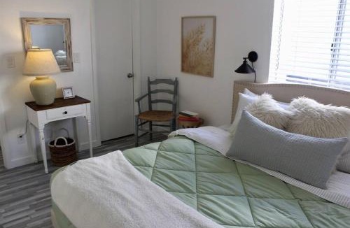Riverside Apartment | Upgraded Condo Close to All the Tempe Action