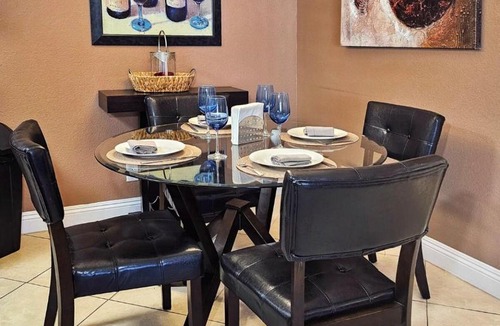 Las Vegas Apartment | Upgraded Vegas Oasis! Heated Pool, Hot Tub, Gym!