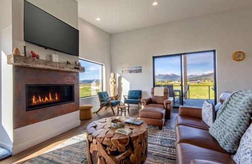 Driggs House | Upper-Level Living Stars HotTub Mtn Views Pets