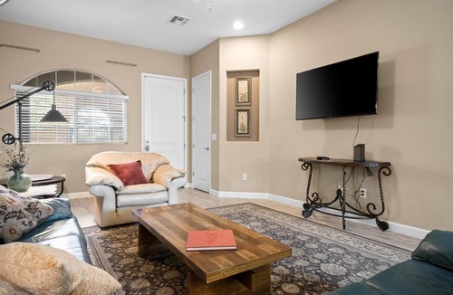 Mesa House | Upscale Condo Min from Shopping and Restaurants