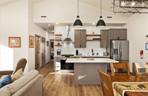 Red Lodge House | Upscale Mountain Retreat Private Hot Tub