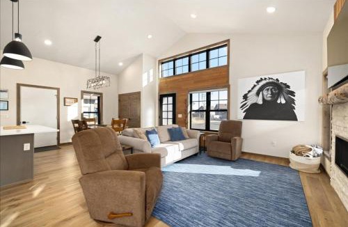 Red Lodge House | Upscale Mountain Retreat Private Hot Tub