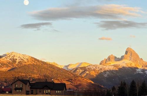Driggs Apartment | Upscale Teton Retreat with Views, Sauna & Hot Tub