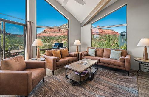Uptown Sedona House | Uptown-Epic Views-Hot Tub-3 King Beds-Walk to Town
