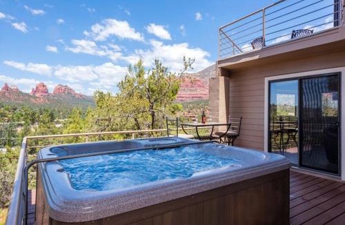 Uptown Sedona House | Uptown-Epic Views-Hot Tub-3 King Beds-Walk to Town