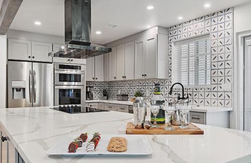Camelback East House | Uptown Max and Relax