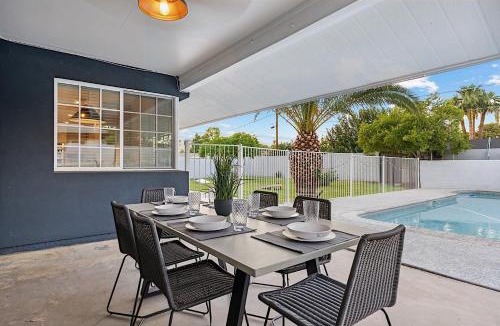 Camelback East House | Uptown Max and Relax