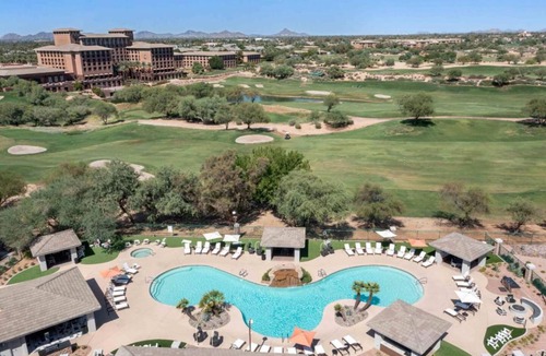 Kierland Apartment | Urban Promenade King Suite Walk to Kierland 1BR