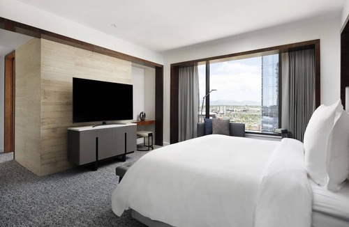 Downtown Denver Hotel | Four Seasons Hotel Denver