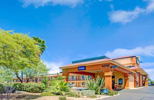 Cortaro Hotel | Travelodge by Wyndham Tucson AZ