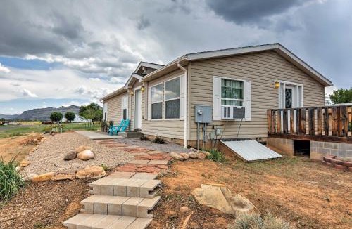Escalante House | Utah Retreat - Hot Tub, Deck & Near National Parks
