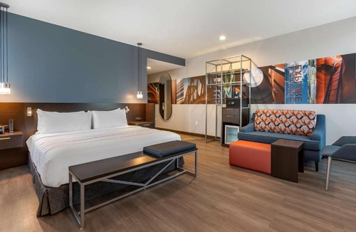 Tempe Hotel | Vīb Hotel by Best Western Phoenix - Tempe