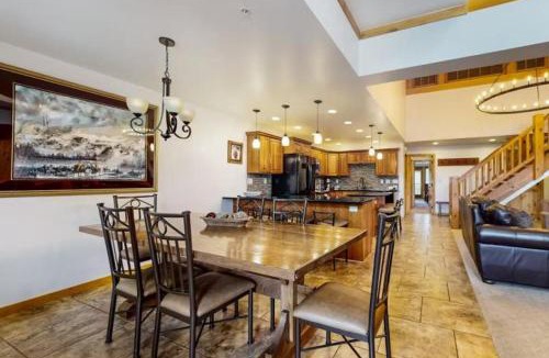 Vail Apartment | Vail Lion Square 310E