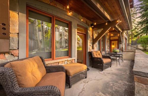 Edwards House | Vail Valley Retreat - Shared Hot Tub Pool
