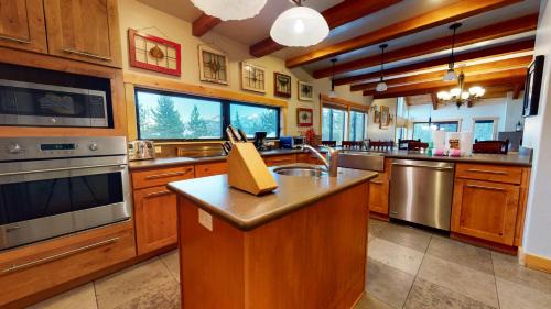 Mammoth Lakes Apartment | Val DIsere #10 condo